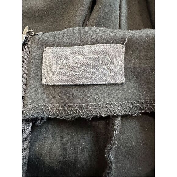 ASTR The Label Black Skater Skirt Raw Hem Size Large - Picture 7 of 8